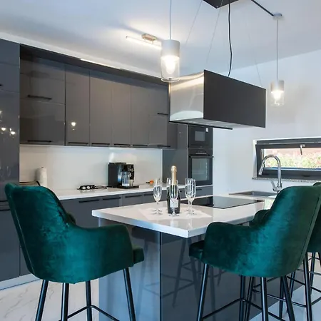 3 Bedroom In * Nedeščina