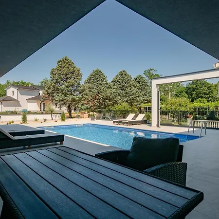 3 Bedroom In